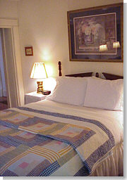 room4a.jpg (15714 bytes)